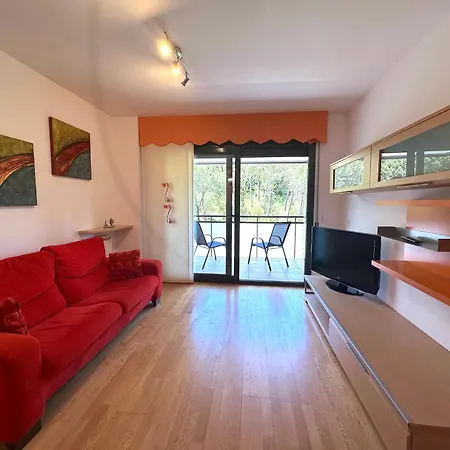 Apartment Lets Holidays Quiet With Pool In Tossa 2